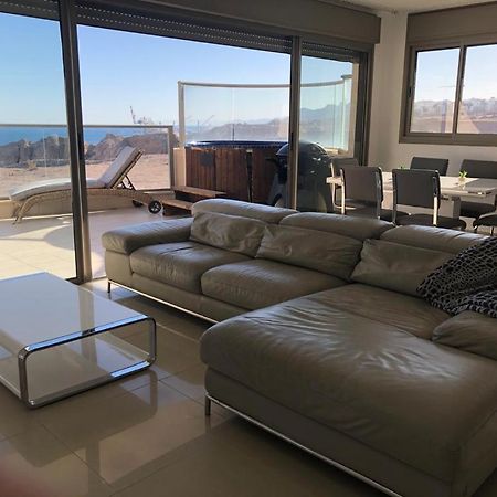 Luxury Exclusive Top Class Apartment On The Sea With Best Sea View And Jacuzzi רק למשפחות !!!! エイラート エクステリア 写真